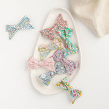 AA03 Aligator Clip - Liberty Print